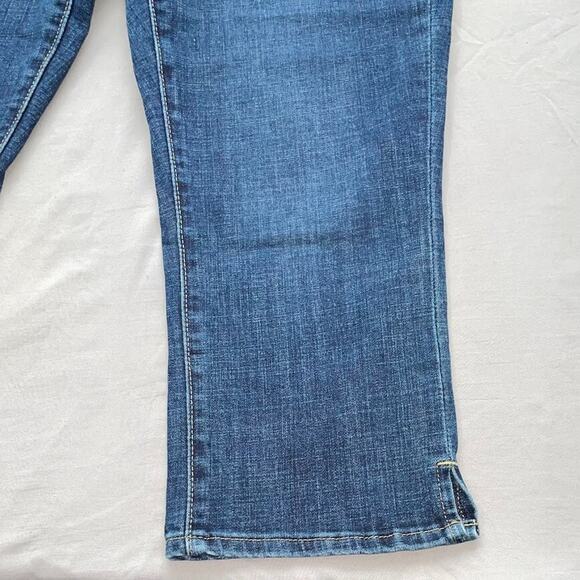 Levis Classic Capris Womens Size 8 W29 Blue Denim Cropped Pants Jeans - Picture 3 of 13